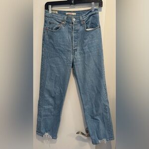 Levi's ribcage straight ankle high waist distressed hem light wash 90s street 27